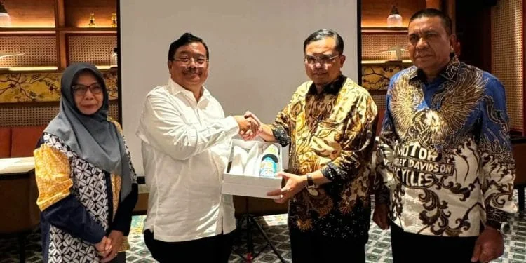 Bupati Aceh singkil